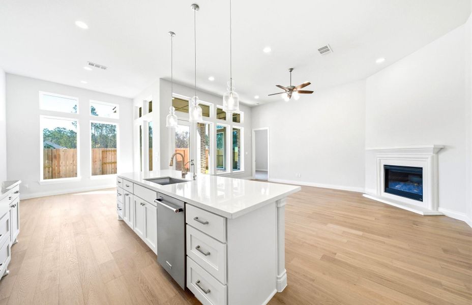 Furnished interior view inside a new home in The Highlands 55′, Porter (Image 5).