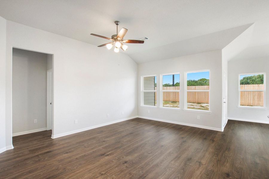 Spacious, unfurnished interior of a new home in , Bay City (Image 32).