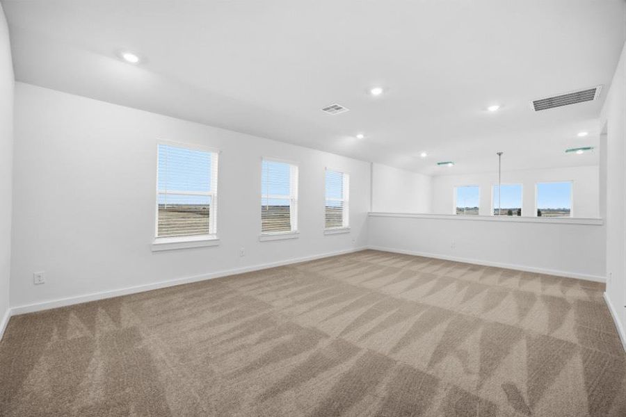 Spacious, unfurnished interior of a new home in , Iowa Colony (Image 12).
