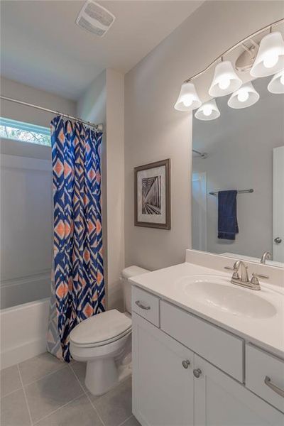 Furnished interior view inside a new home in Fair Oak, Calhoun (Image 12).