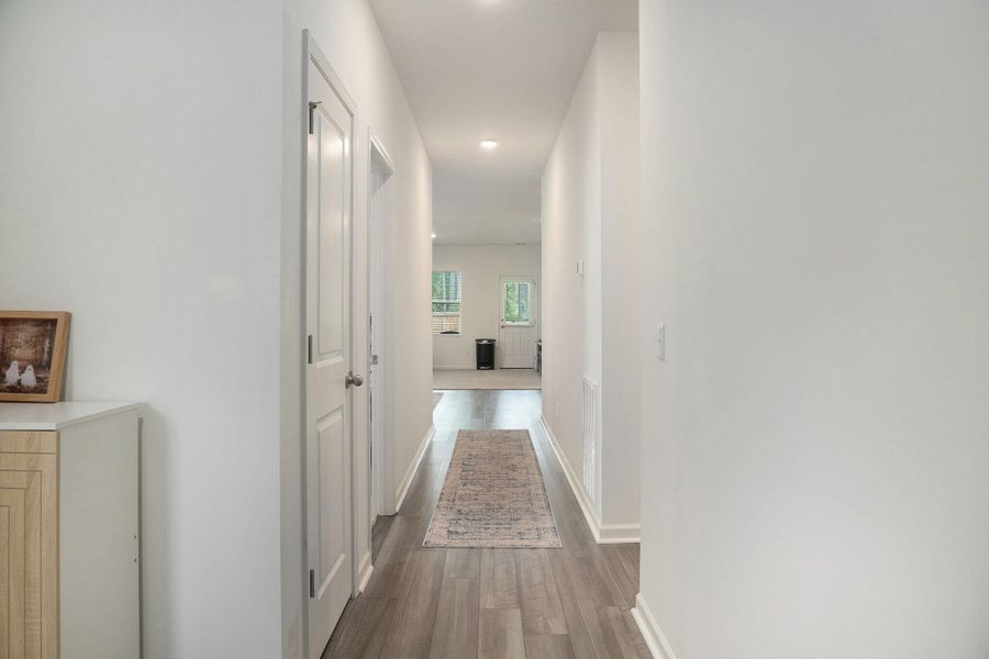 Spacious, unfurnished interior of a new home in , Summerville (Image 21).