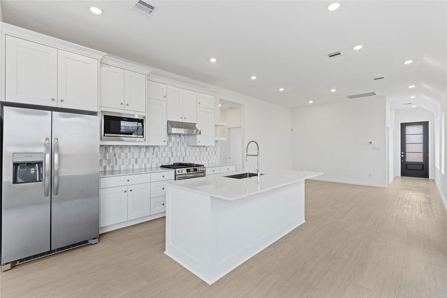 Furnished interior view inside a new home in Lago Mar: Bristol Collection, Texas City (Image 6).