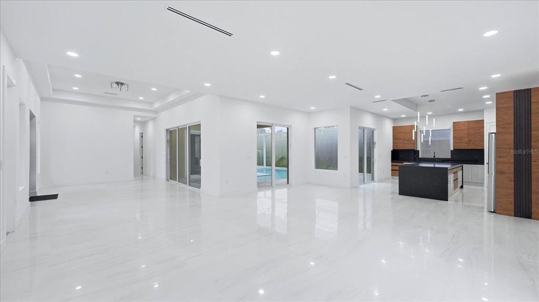Spacious, unfurnished interior of a new home in , Port Charlotte (Image 29).