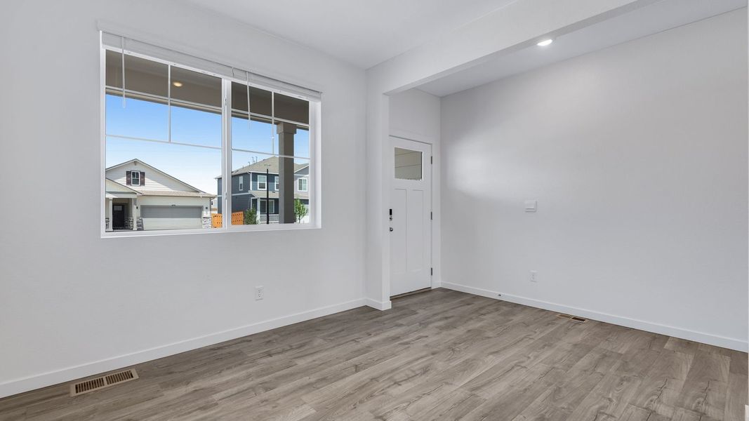 Spacious, unfurnished interior of a new home in Silver Peaks, Lochbuie (Image 18). Spacious, unfurnished interior of a new home in Silver Peaks, Lochbuie (Image 18).