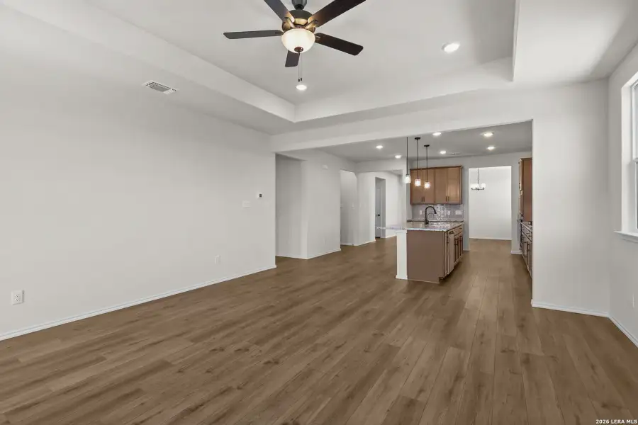 Spacious, unfurnished interior of a new home in Comanche Ridge, San Antonio (Image 39). Spacious, unfurnished interior of a new home in Comanche Ridge, San Antonio (Image 39).