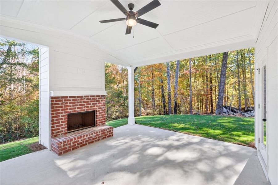 Exterior details and patio area of a home in , Jefferson (Image 4).