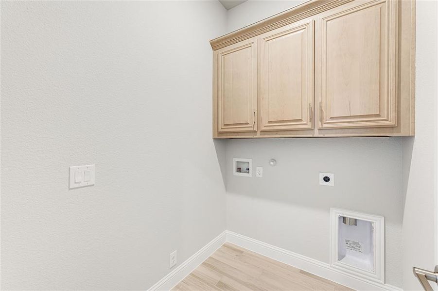 Spacious, unfurnished interior of a new home in Hayes Crossing, Midlothian (Image 25).