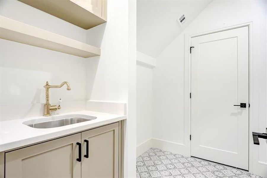 Image 37 of a home in . Image 37 of a home in .