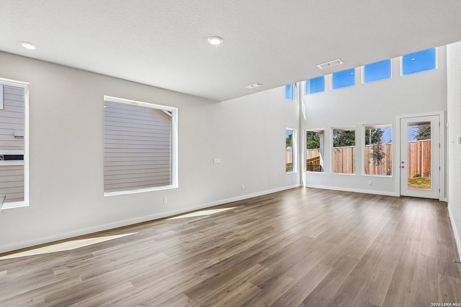 Spacious, unfurnished interior of a new home in Weston Oaks, San Antonio (Image 23).