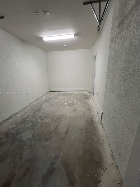 Spacious, unfurnished interior of a new home in , Miami (Image 16).