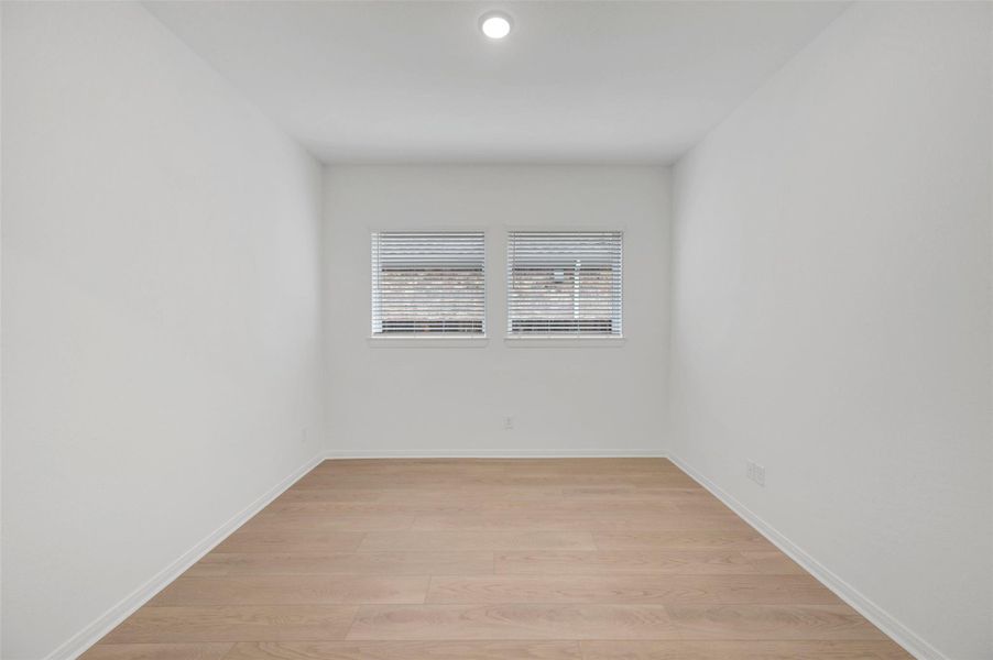 Spacious, unfurnished interior of a new home in Oakwood Estates, Waller (Image 21).