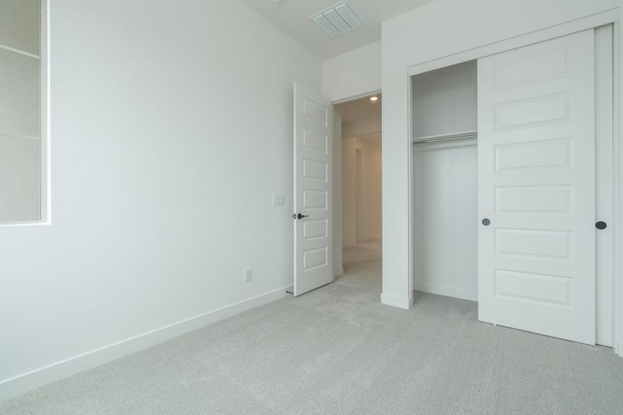 Spacious, unfurnished interior of a new home in Soleo, San Tan Valley (Image 15). Spacious, unfurnished interior of a new home in Soleo, San Tan Valley (Image 15).
