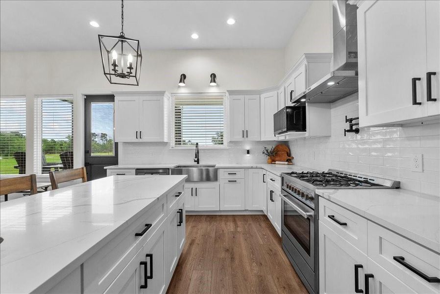 Furnished interior view inside a new home in , Santa Fe (Image 12).