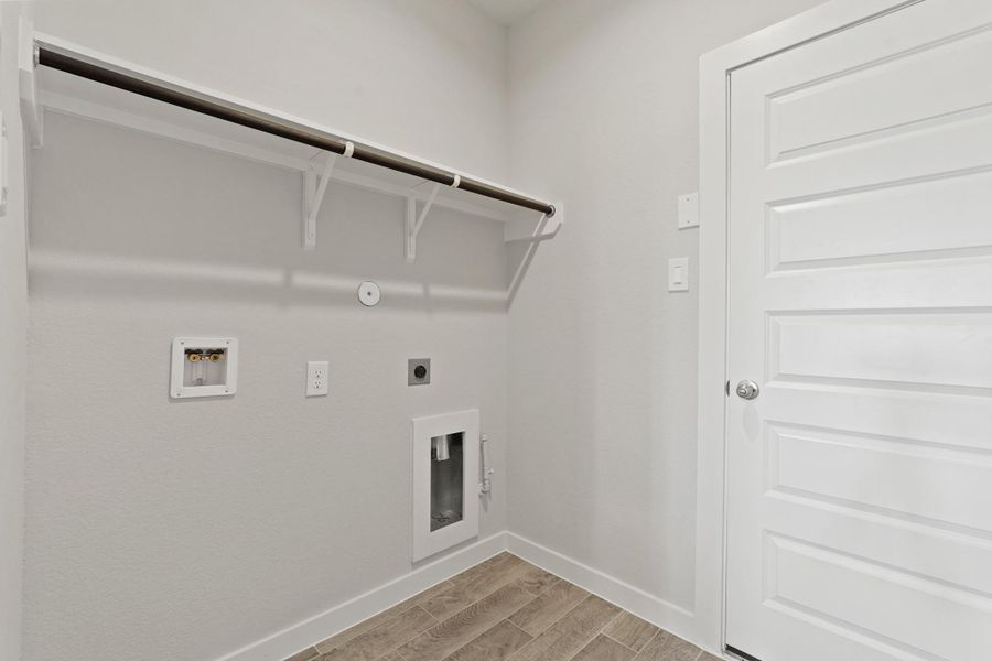 Spacious, unfurnished interior of a new home in Briarwood Crossing, Rosenberg (Image 12). Spacious, unfurnished interior of a new home in Briarwood Crossing, Rosenberg (Image 12).