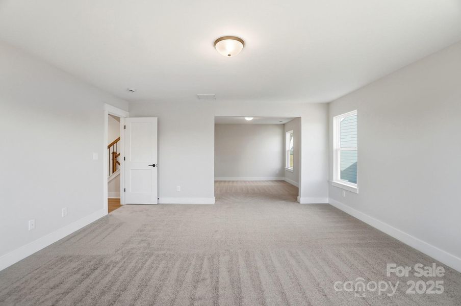 Spacious, unfurnished interior of a new home in Summerlin, Mooresville (Image 35).
