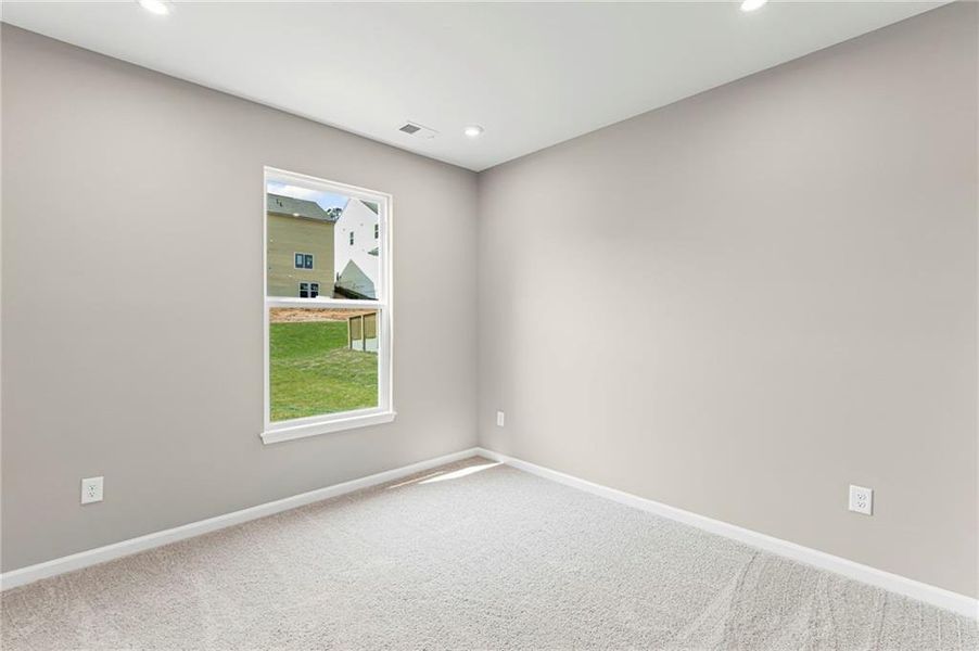 Spacious, unfurnished interior of a new home in Twin Lakes, Hoschton (Image 16). Spacious, unfurnished interior of a new home in Twin Lakes, Hoschton (Image 16).