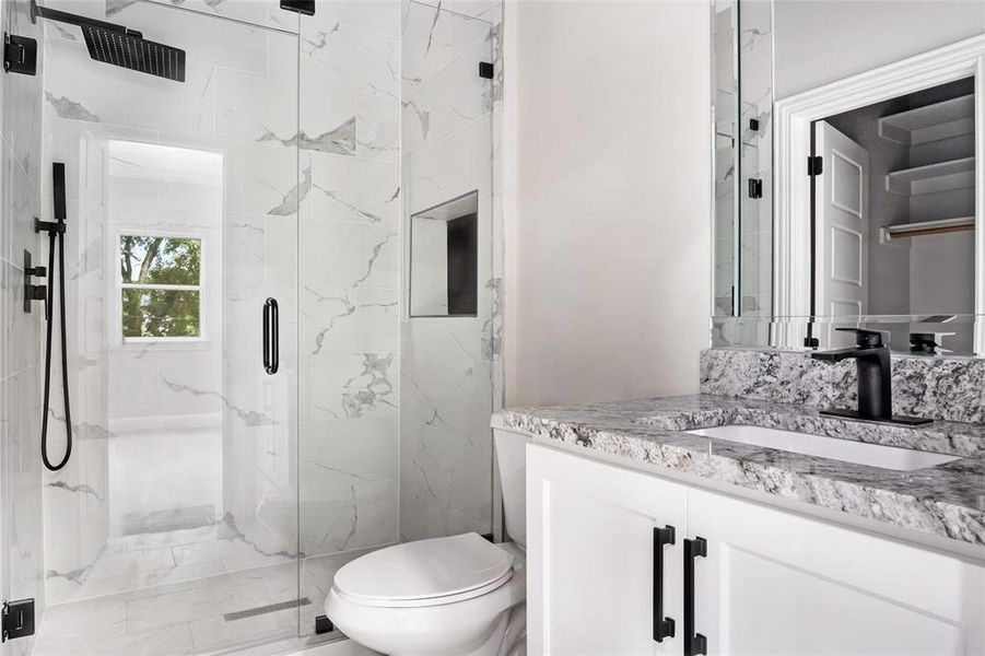 Furnished interior view inside a new home in , Dallas (Image 5).