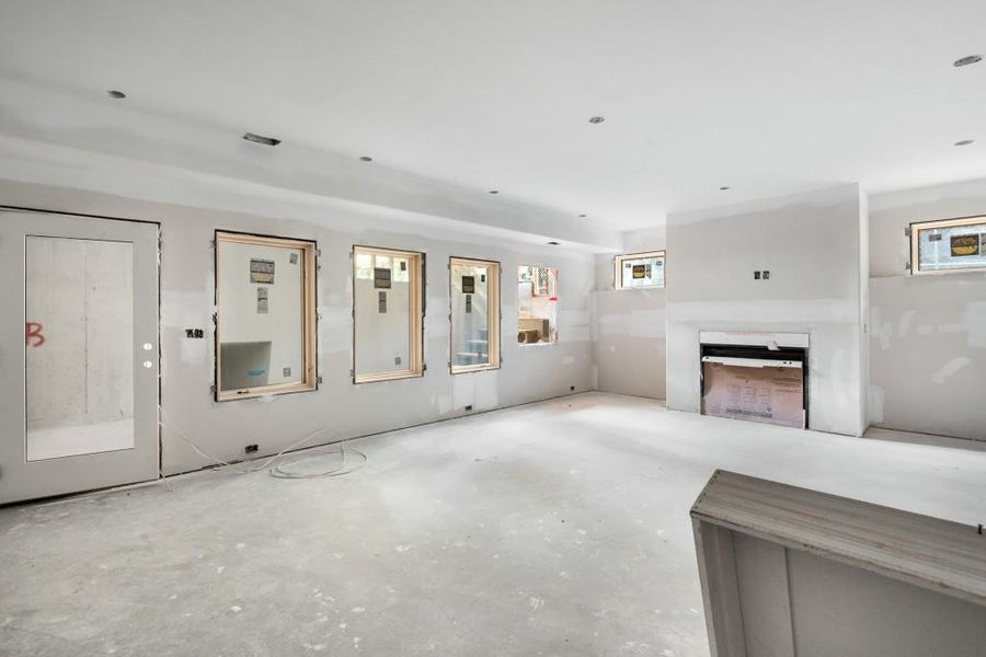 Image 12 of a home in .