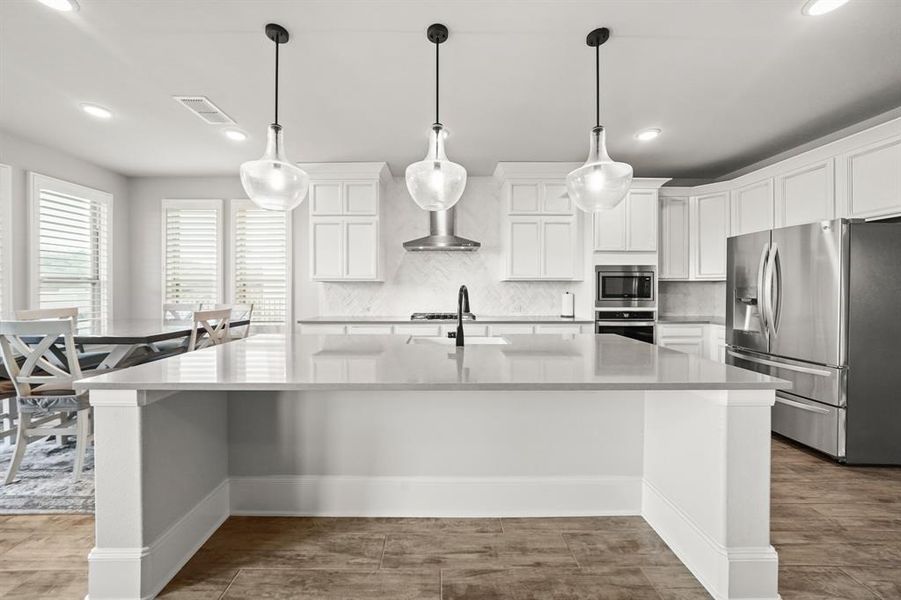 Image 11 of a home in Summit at Lake Travis.