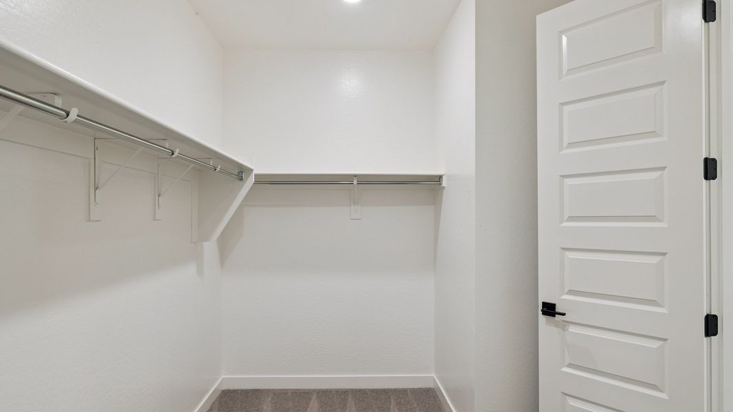 Spacious, unfurnished interior of a new home in The Ridge at Stone Butte, Phoenix (Image 33).