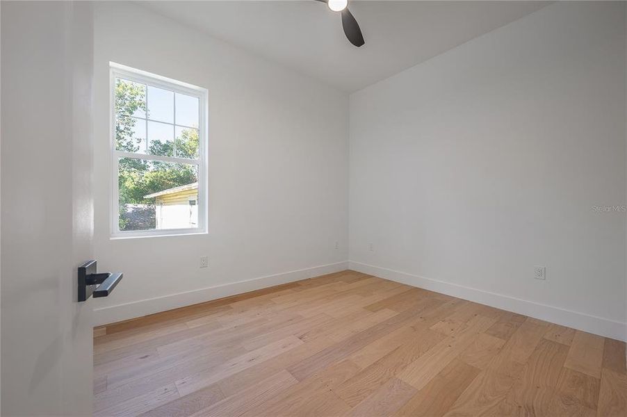 Spacious, unfurnished interior of a new home in , Tampa (Image 20).