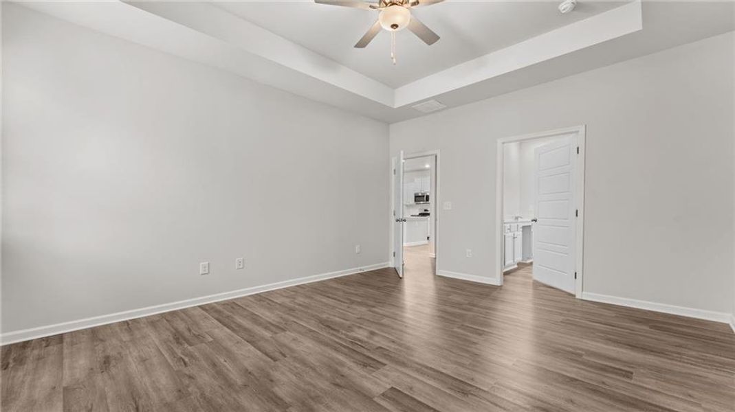 Spacious, unfurnished interior of a new home in Villages at Cedar Hill, Dallas (Image 22).