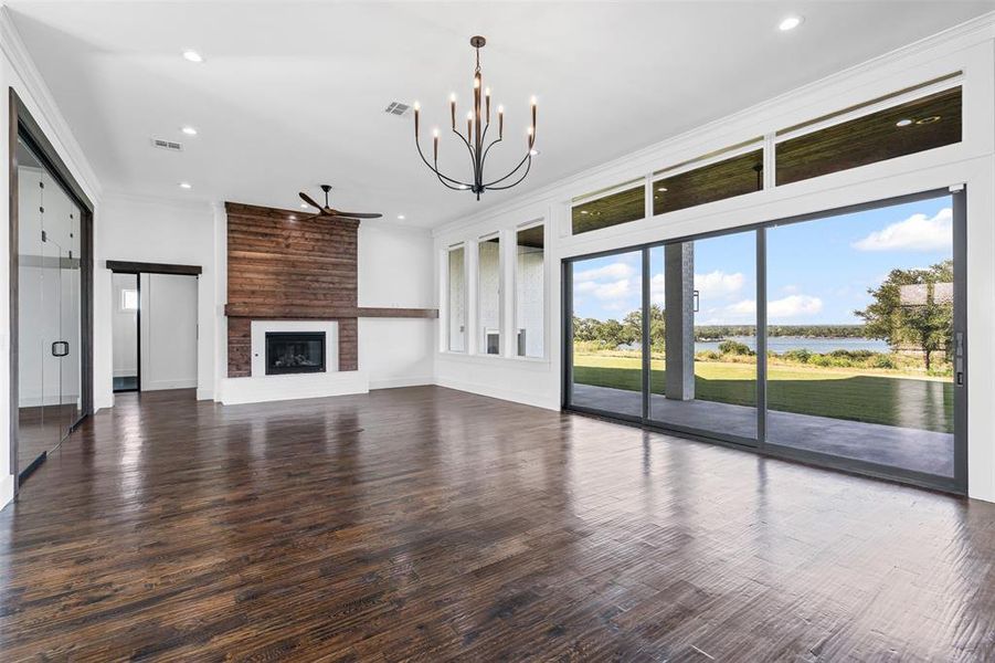 Spacious, unfurnished interior of a new home in , Granbury (Image 31).