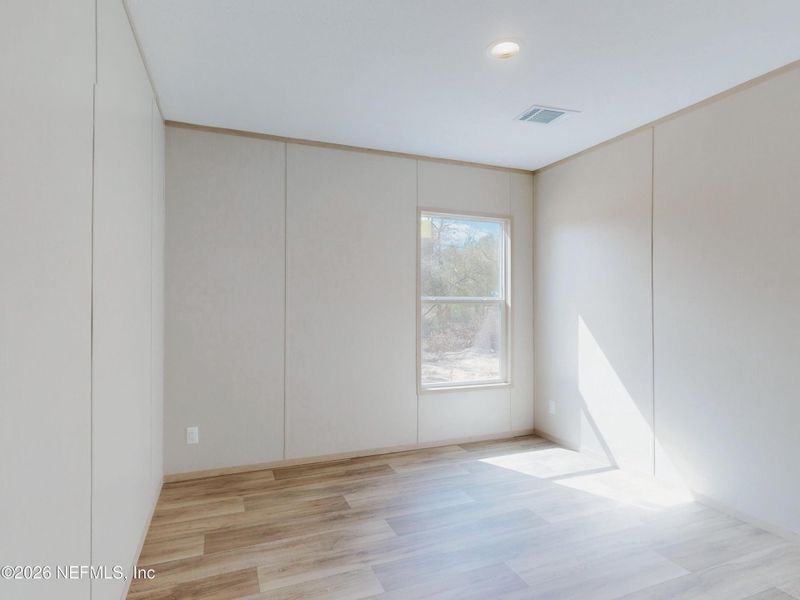 Spacious, unfurnished interior of a new home in , Keystone Heights (Image 21).