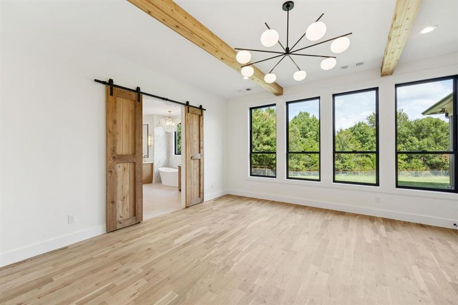 Bring the outdoors in with over-sized Anderson windows. Bring the outdoors in with over-sized Anderson windows.