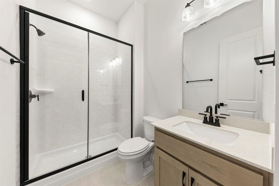 19_20. 1028 Golden Galaxy - 2ND Bath