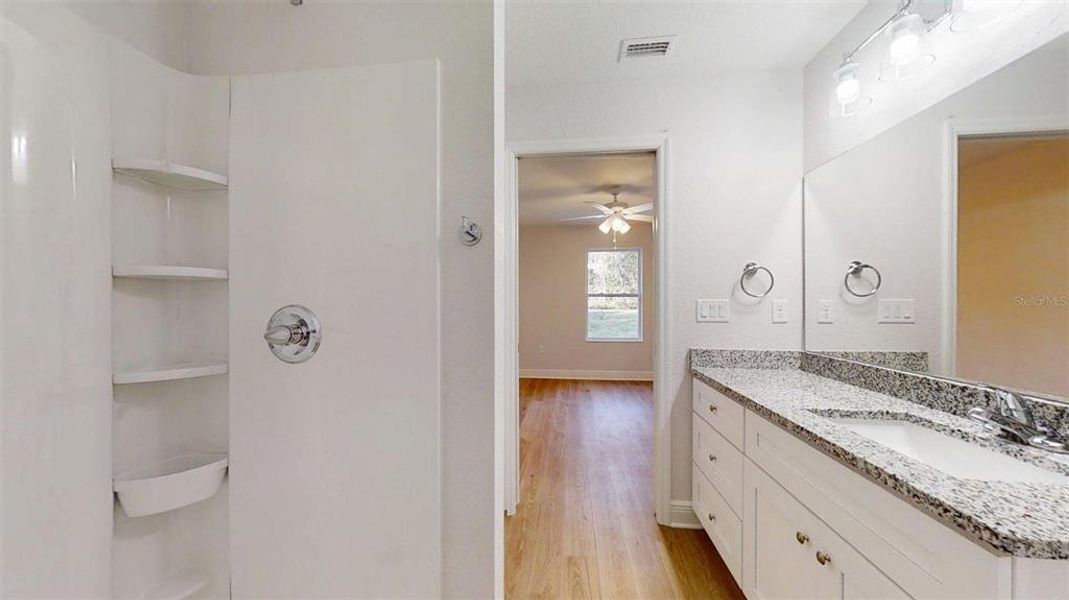 Image 33 of a home in .