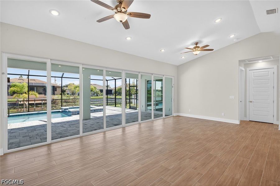 Spacious, unfurnished interior of a new home in Cape Coral, Cape Coral (Image 15).