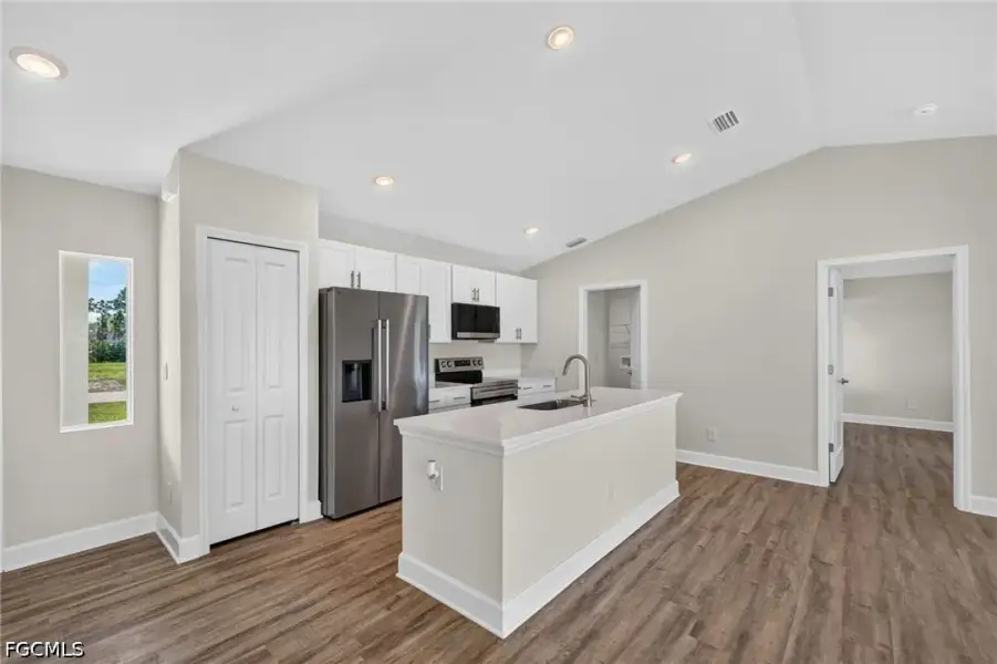 Furnished interior view inside a new home in Cape Coral, Cape Coral (Image 9).