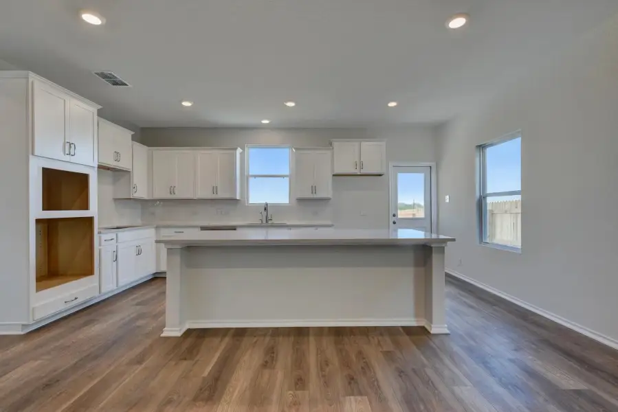 Representative furnished interior of a home built from the Knox by Ashton Woods in Saddlebrook Ranch, Schertz (Image 4).