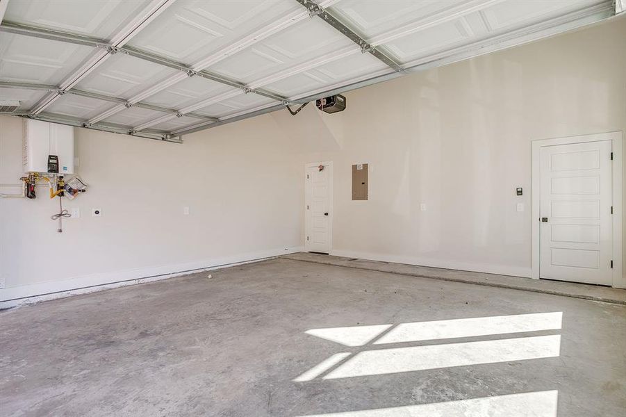 Boutique community architecture blending contemporary design with neighborhood character. Boutique community architecture blending contemporary design with neighborhood character.