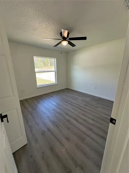 Spacious, unfurnished interior of a new home in , Dunnellon (Image 19).