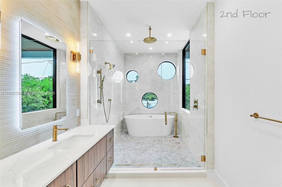 Furnished interior view inside a new home in , Key Largo (Image 38).