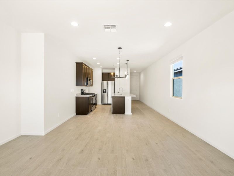 Welcome to the 1320 floorplan image taken at Fieldstone at Gladden Farms in Marana, AZ. Welcome to the 1320 floorplan image taken at Fieldstone at Gladden Farms in Marana, AZ.