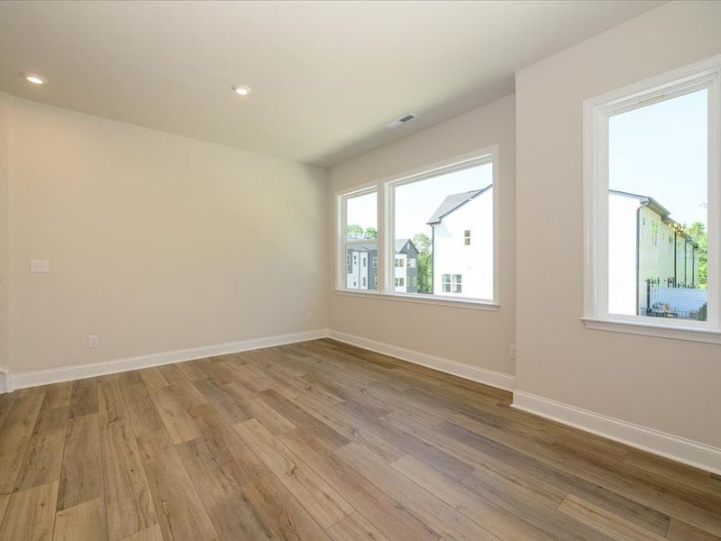 Spacious, unfurnished interior of a new home in Archer Row, Charlotte (Image 18).