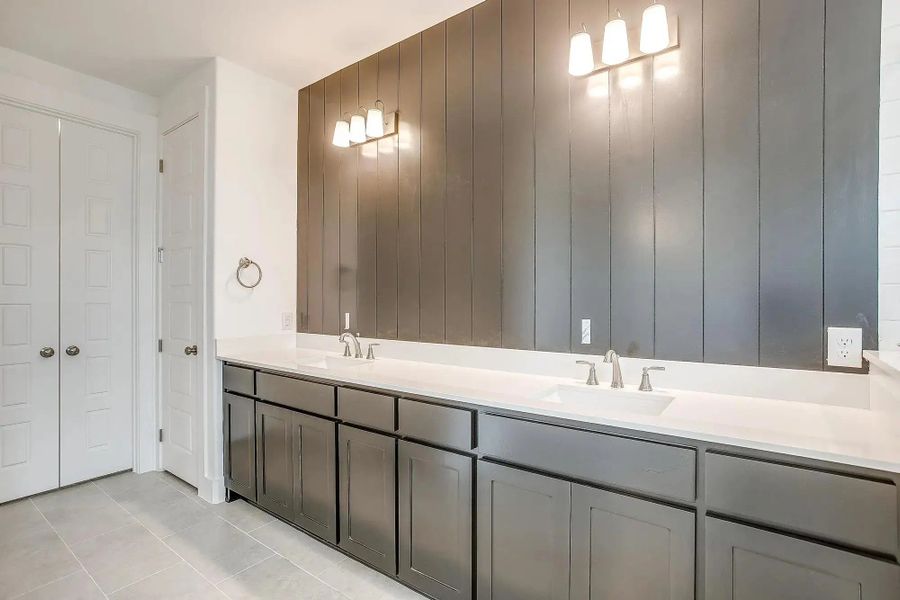 Representative furnished interior of a home built from the The Brazos by Elmwood Custom Homes in Ranch at Stone Hill, Waxahachie (Image 15). Representative furnished interior of a home built from the The Brazos by Elmwood Custom Homes in Ranch at Stone Hill, Waxahachie (Image 15).