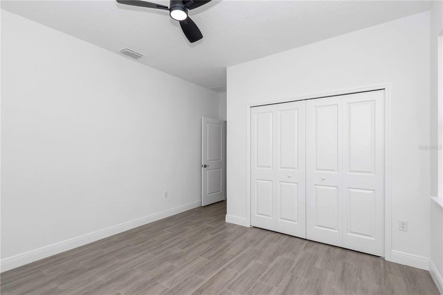 Spacious, unfurnished interior of a new home in , Citrus Springs (Image 31).