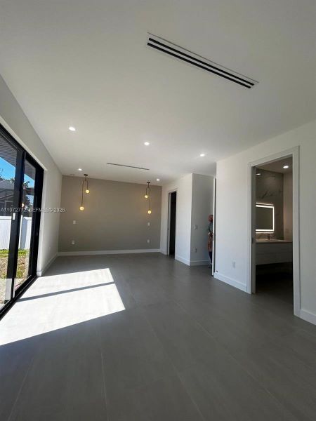 Spacious, unfurnished interior of a new home in , Cape Coral (Image 10). Spacious, unfurnished interior of a new home in , Cape Coral (Image 10).