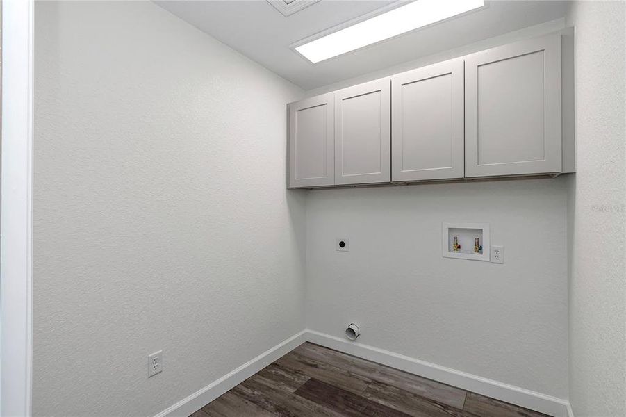 Spacious, unfurnished interior of a new home in , Dunnellon (Image 48).
