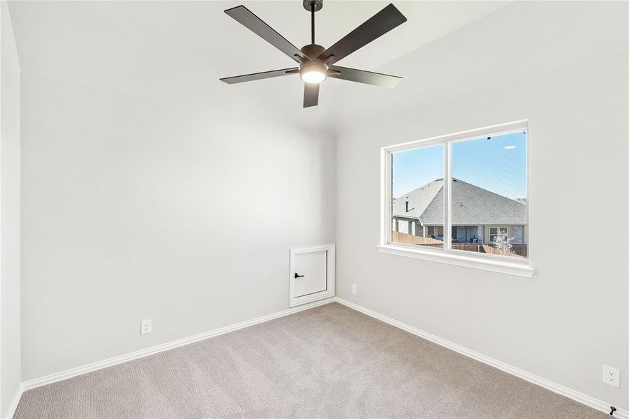 Spacious, unfurnished interior of a new home in The Oaks, Red Oak (Image 31).