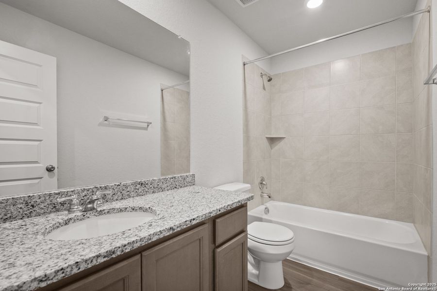 Furnished interior view inside a new home in Dauer Ranch, New Braunfels (Image 9). Furnished interior view inside a new home in Dauer Ranch, New Braunfels (Image 9).