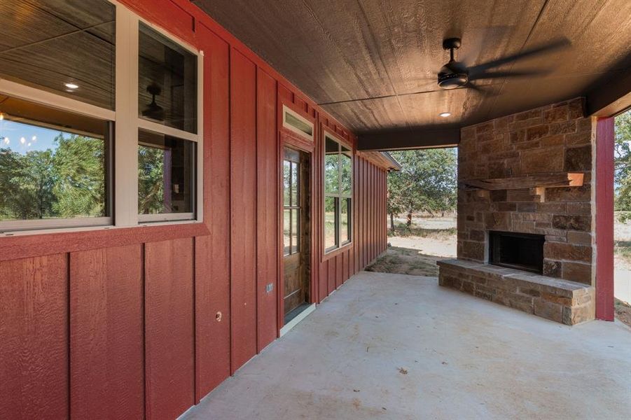 Spacious, unfurnished interior of a new home in , Loving (Image 23).