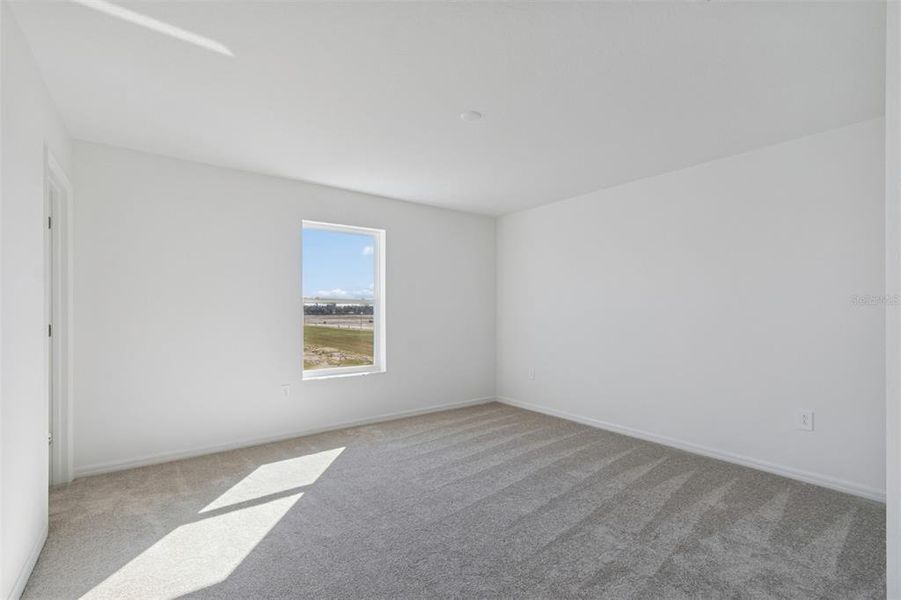 Spacious, unfurnished interior of a new home in Southpointe, Palmetto (Image 19).