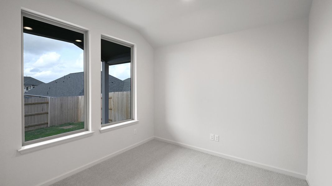 Spacious, unfurnished interior of a new home in Crosswinds, Kyle (Image 19).
