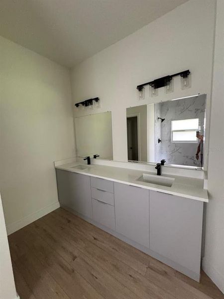 Spacious, unfurnished interior of a new home in , Port Charlotte (Image 16).