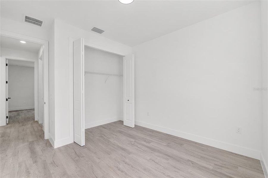 Spacious, unfurnished interior of a new home in , Ocala (Image 36).